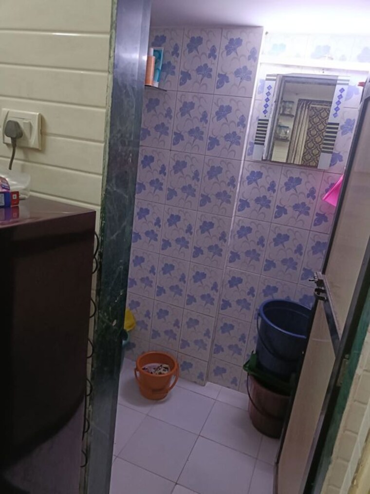 Bathroom, shivbhumi-chs 1 RK 225 Sq.Ft. Apartment In Jogeshwari East Mumbai 9918832