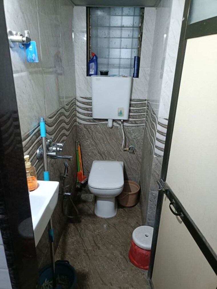 Attached Bathroom, shivbhumi-chs 1 RK 225 Sq.Ft. Apartment In Jogeshwari East Mumbai 9918832