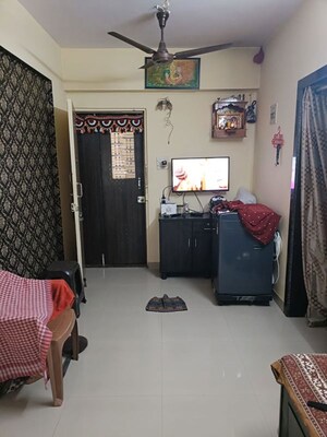 Room in 1 RK Apartment at Shivbhumi CHS, Jogeshwari East – for Sale