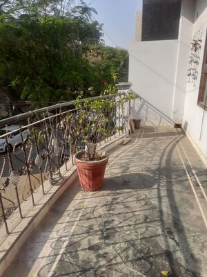 Balcony in 2.5 BHK Villa at Sector 49 – for Rent