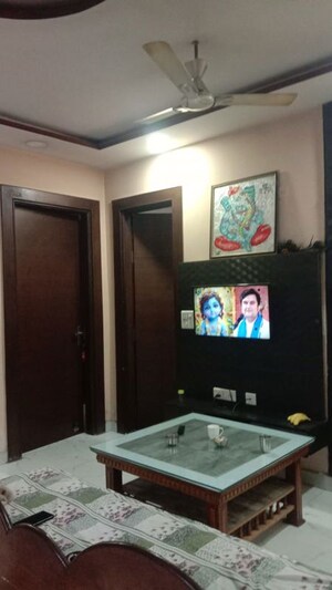 Bedroom in 3 BHK Builder Floor at E Block Shastri Nagar – for Sale