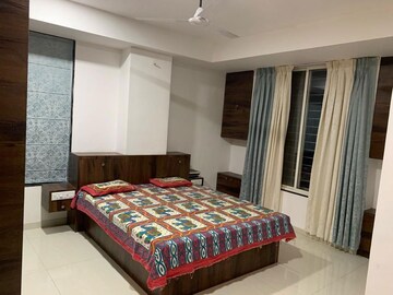 Bedroom in 3 BHK Apartment at Unique Shanti Poonam Estate Cluster 2, Mira Road – for Rent