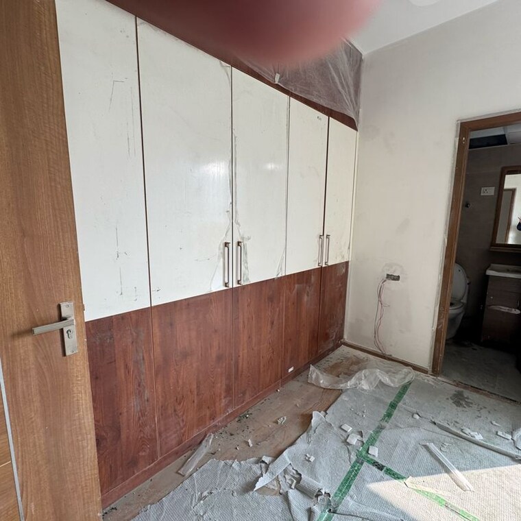 Kitchen, tulip-yellow 3 Bedroom 1704 Sq.Ft. Apartment In Sector 69 Gurgaon 9918885