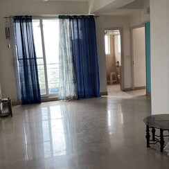 3.5 BHK + Servant Room Apartment For Rent in Amrapali Heartbeat City