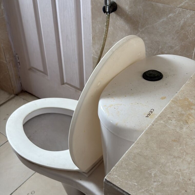 Bathroom, amrapali-heartbeat-city 3.5 Bedroom 2100 Sq.Ft. Apartment In Sector 107 Noida 9918902