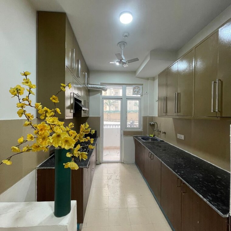 Kitchen, amrapali-heartbeat-city 4 Bedroom 3235 Sq.Ft. Apartment In Sector 107 Noida 9918904