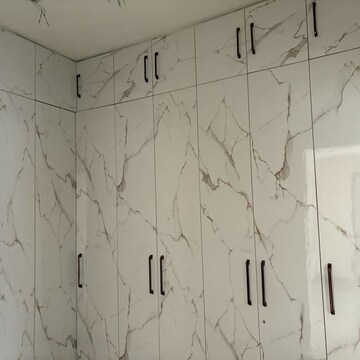 Bathroom in 4 BHK Apartment at Amrapali Heartbeat City, Sector 107 – for Rent