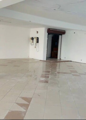  Office Space – Exterior View View at Vip Road - for Rent