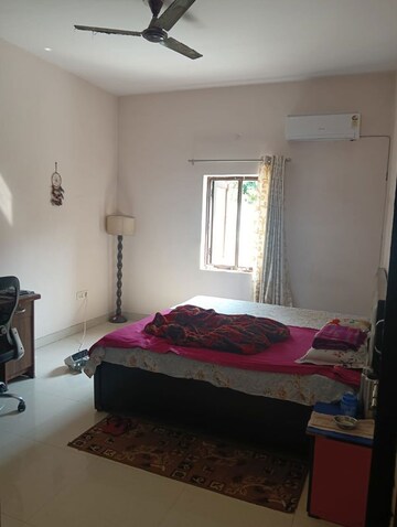 Bedroom in 2 BHK Independent House at Sector 56 – for Rent
