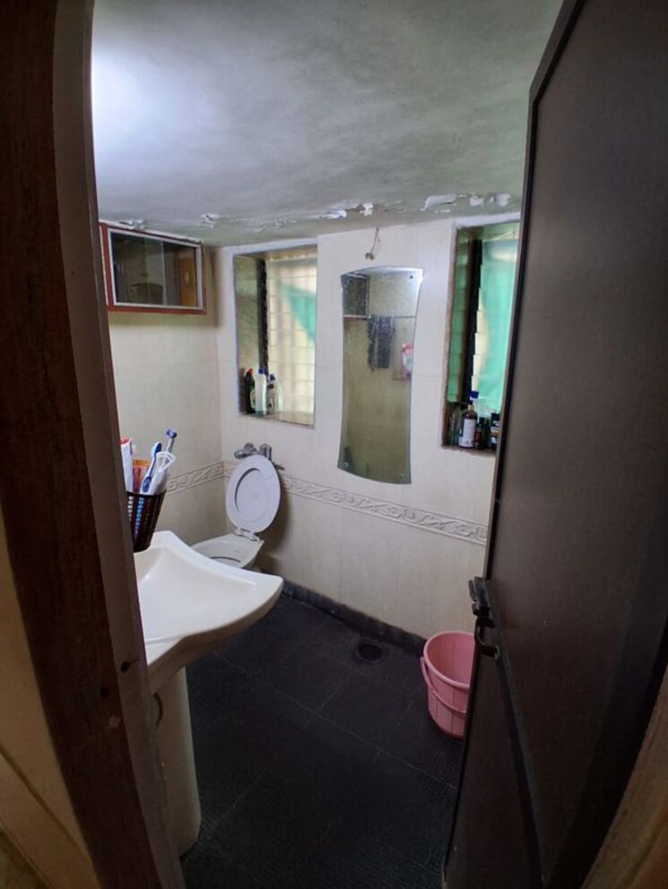 Bathroom, atul-blue-horizon-ii 2 Bedroom 789 Sq.Ft. Apartment In Malad West Mumbai 9918939