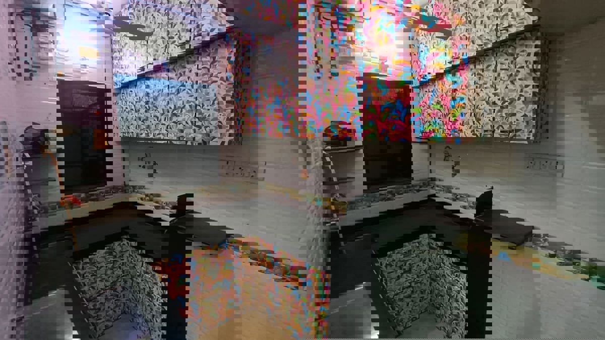 2 BHK + Servant Room,Extra Room 600 Sq.Ft. Apartment in Malad SC CHS