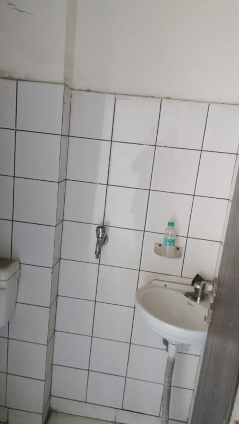 Bathroom, rwa-apartments-sector-41 6 Bedroom 1800 Sq.Ft. Villa In Sector 41 Noida 9918942