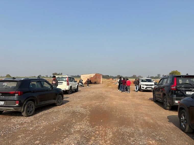 Exterior View, rohta road  100 Sq.Yd. Plot In Rohta Road Meerut 9918955