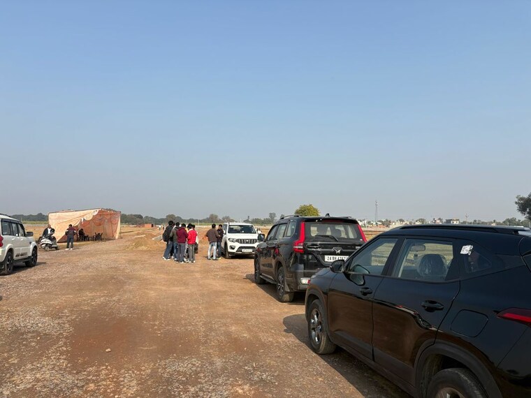 Exterior View, rohta road  100 Sq.Yd. Plot In Rohta Road Meerut 9918955