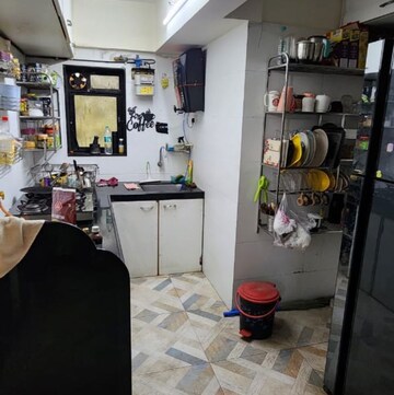 Kitchen in 3.5 BHK Apartment at New Jay Palace, Yari Road – for Rent