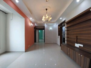 2 BHK Apartment For Rent in Amrapali Sapphire, Sector 45