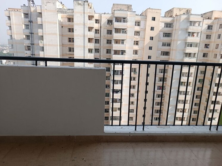 Exterior View, amrapali-heartbeat-city 3 Bedroom 2100 Sq.Ft. Apartment In Sector 107 Noida 9918976