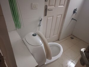 Bathroom in 3 BHK Apartment at Amrapali Heartbeat City, Sector 107 – for Rent