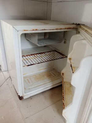 Bathroom in 1 BHK Builder Floor at Huda – for Rent