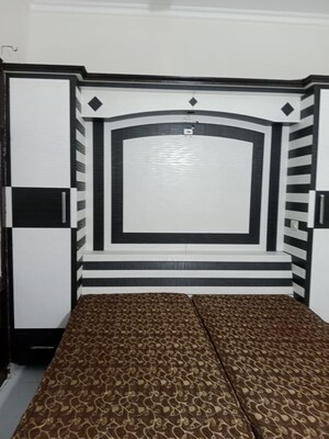 Bedroom in 3 BHK Builder Floor at Ansals Sushant City – for Rent