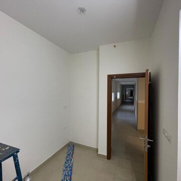 Room in 3 BHK Apartment at Prestige Elysian, Kalena Agrahara – for Rent