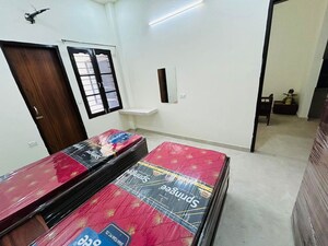 Bedroom in 2 BHK Builder Floor at Sector 115 – for Rent