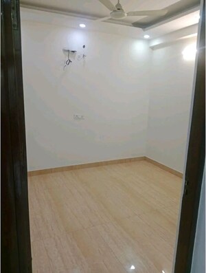Room in 2 BHK Builder Floor at Chattarpur – for Rent