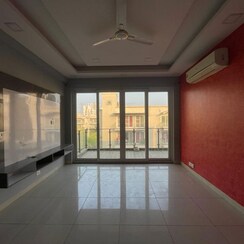 3 BHK + Servant Room,Extra Room Builder Floor For Rent in BPTP Amstoria