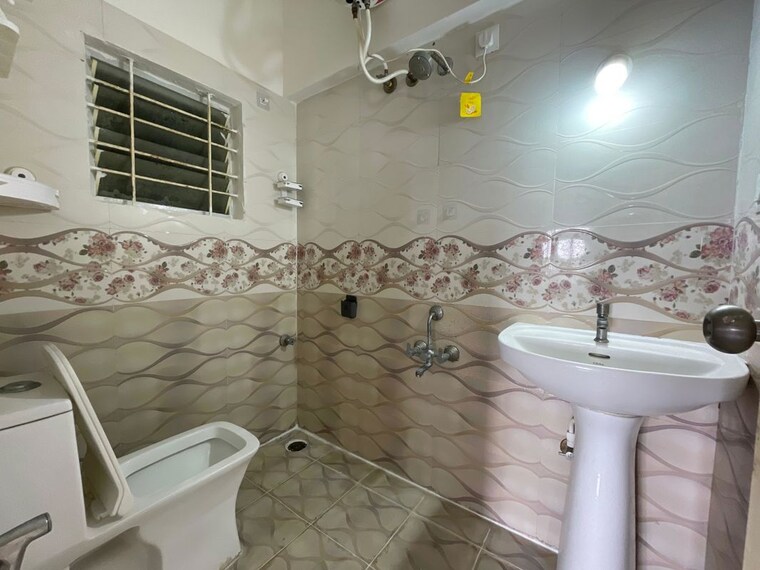 Bathroom, aashiyana-apartment-jp-nagar 2 Bedroom 1200 Sq.Ft. Apartment In Jp Nagar Bangalore 9919019