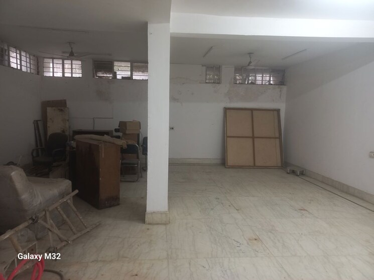 Team Area, vasant vihar Commercial Office Space 2000 Sq.Ft. In Vasant Vihar Delhi 9420375