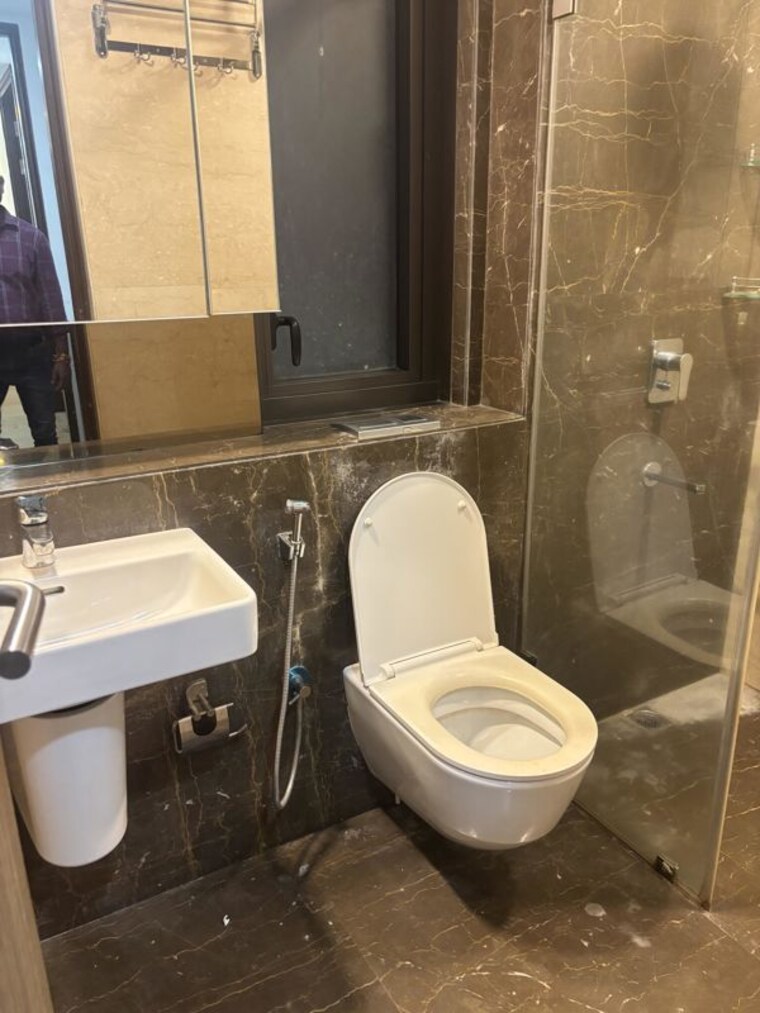 Bathroom, lodha-the-park 3 Bedroom 970 Sq.Ft. Apartment In Worli Mumbai 9919028