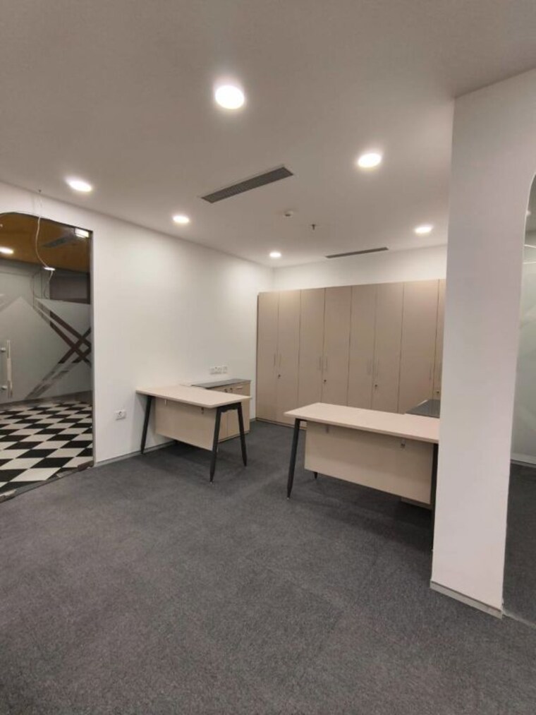 Team Area, sector 49 Commercial Office Space 2500 Sq.Ft. In Sector 49 Gurgaon 9887349