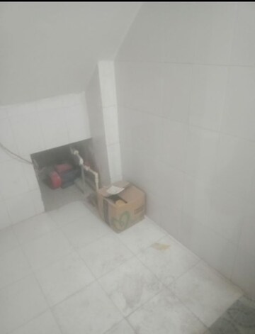 Living Room in 1 BHK Independent House at Aliganj – for Rent