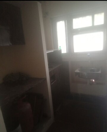 1 BHK Independent House For Rent in Aliganj