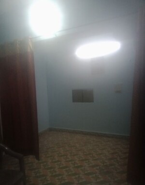 Room in 1 BHK Villa at Aliganj – for Rent