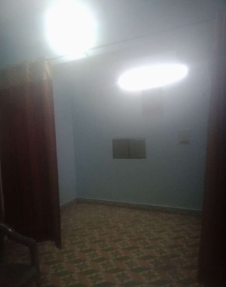 Room, aliganj 1 Bedroom 550 Sq.Ft. Villa In Aliganj Lucknow 9919066