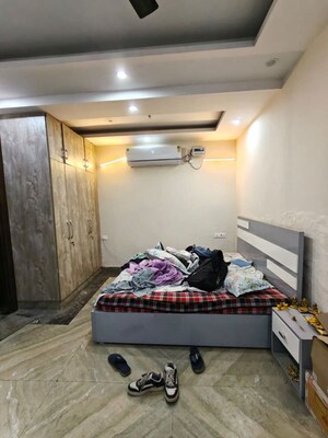 Bedroom in 3 BHK Builder Floor at Jal Vihar Colony, Sector 46 – for Rent