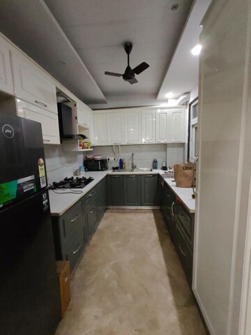 Kitchen in 3 BHK Builder Floor at Jal Vihar Colony, Sector 46 – for Rent