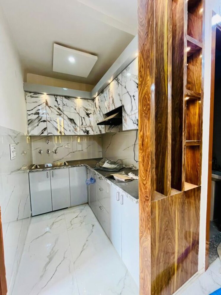 Kitchen, chattarpur 3 Bedroom 85 Sq.Yd. Builder Floor In Chattarpur Delhi 9817264