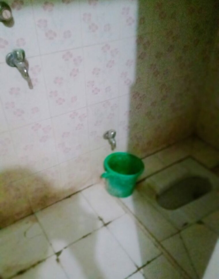 Bathroom, aliganj 1 RK 600 Sq.Ft. Independent House In Aliganj Lucknow 9919091