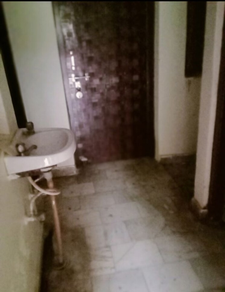 Bathroom, aliganj 1 RK 600 Sq.Ft. Independent House In Aliganj Lucknow 9919091