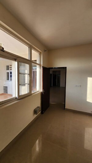 Room in 3 BHK Apartment at Ansal Housing Woodbury, Patiala Road – for Rent