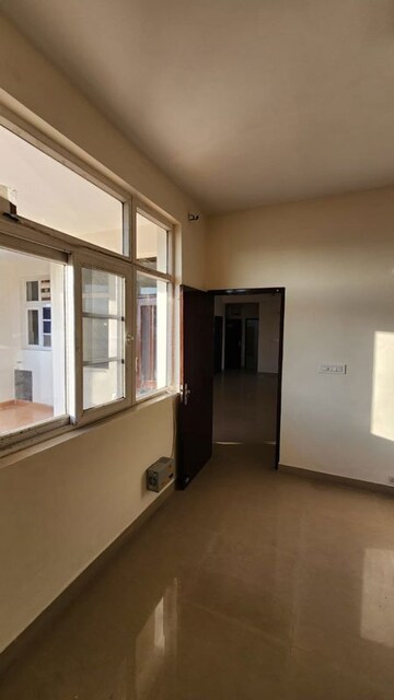 Room in 3 BHK Apartment at Ansal Housing Woodbury, Patiala Road – for Rent