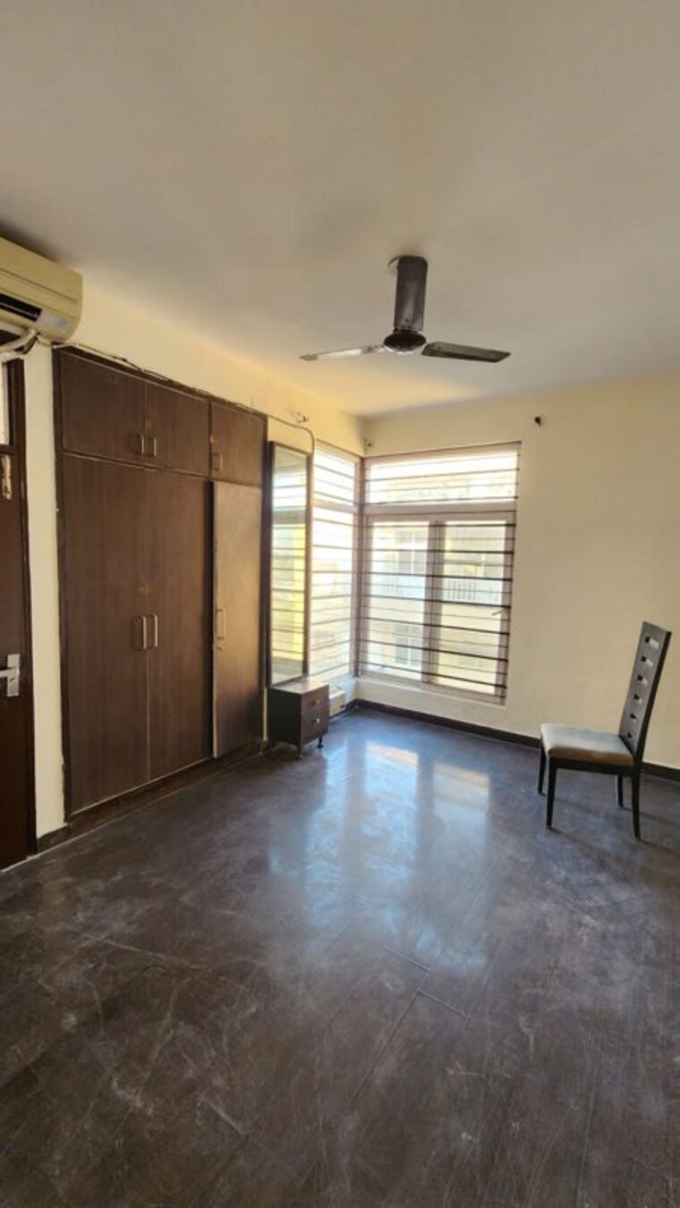 Room, ansal-housing-woodbury 3 Bedroom 1755 Sq.Ft. Apartment In Patiala Road Zirakpur 9918376