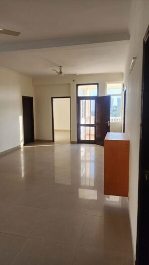 Room in 3 BHK Apartment at Ansal Housing Woodbury, Patiala Road – for Rent