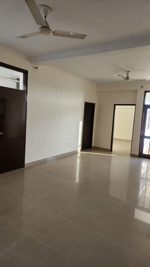 Room in 3 BHK Apartment at Ansal Housing Woodbury, Patiala Road – for Rent
