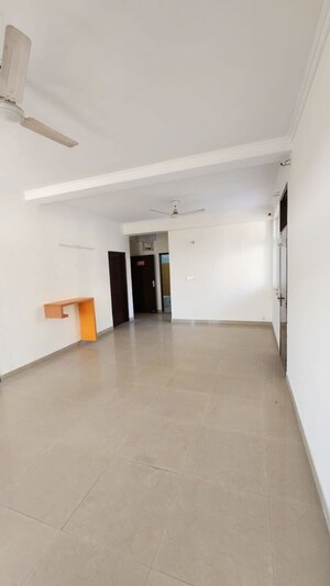 Room in 3 BHK Apartment at Ansal Housing Woodbury, Patiala Road – for Rent
