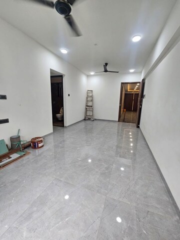 Room in 2 BHK Apartment at Sanghvi Infenia, Santacruz East – for Rent