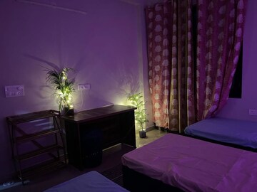 Room in  Pg at Sector 121 – for Rent