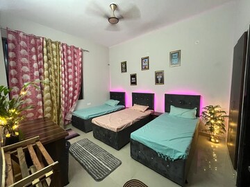  Pg For Rent in Sector 121